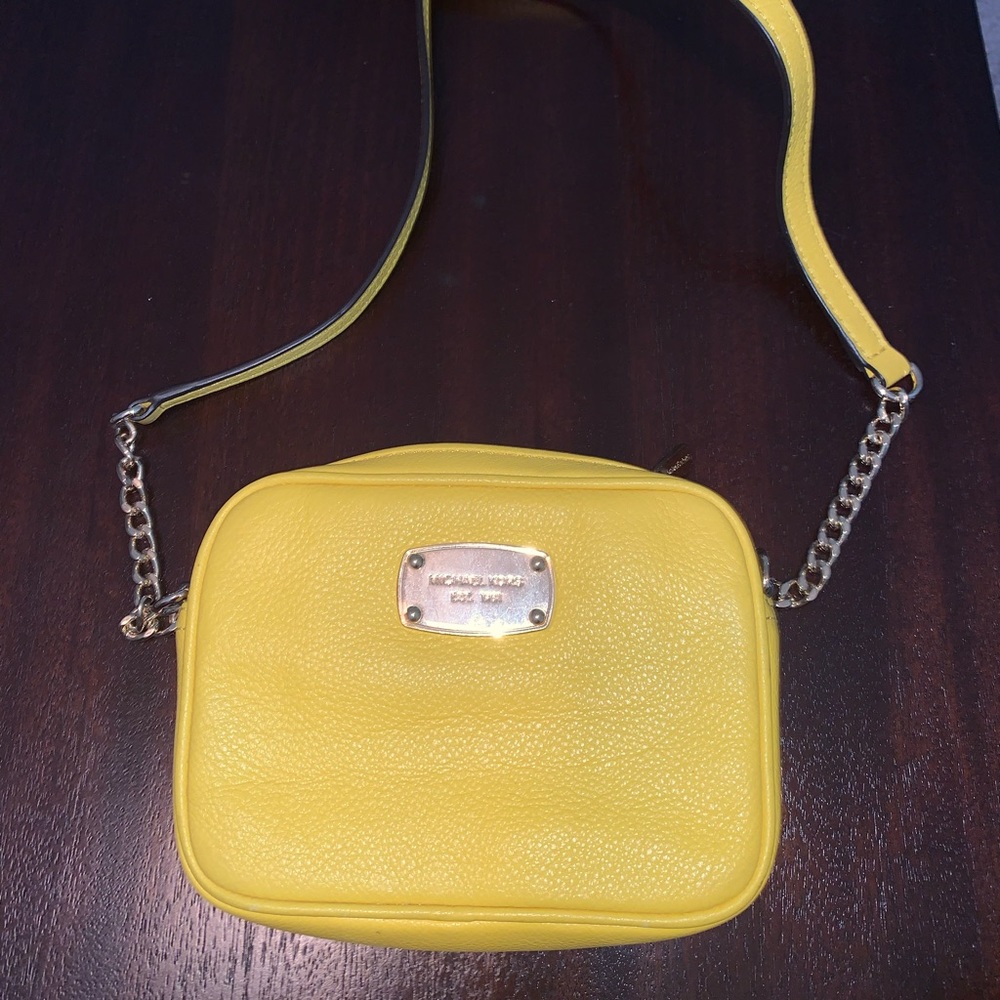 Micheal kors crossbody purse.